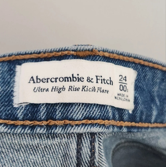 Abercrombie and Fitch Ultra High Rise Kick Flare Distressed Denim Jeans 24 / 00S - Picture 4 of 4